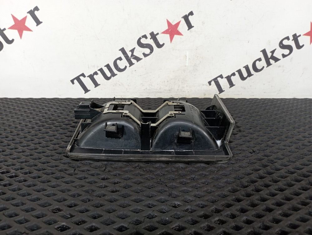 Плафон внутреннего освещения  правый