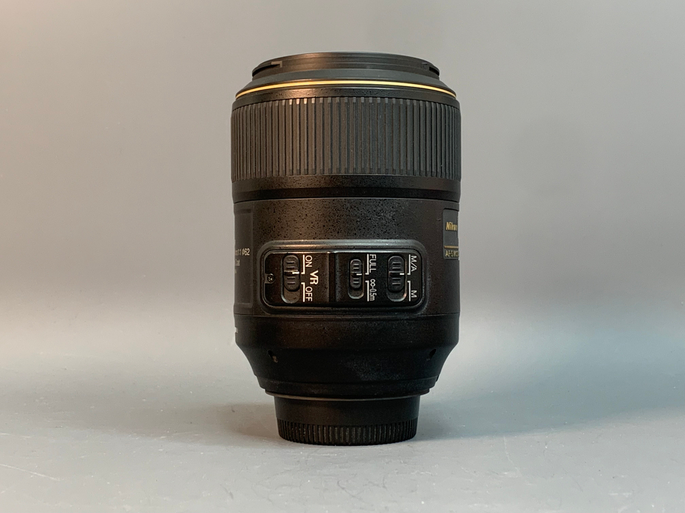 Nikon 105mm 2.8G IF-ED AF-S VR Micro-Nikkor