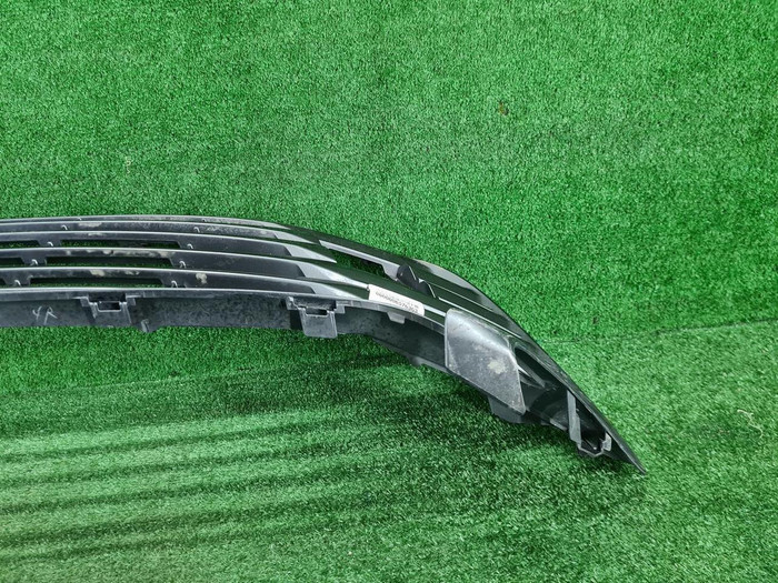 Решетка переднего бампера Toyota Camry xv70 17-21