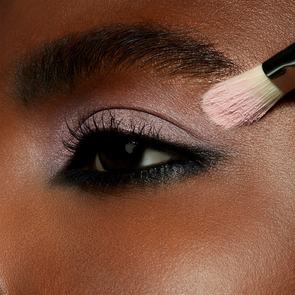 MAC Cosmetics Powder Kiss Soft Matte Eye Shadow Eye Shadow - тени для век, 1,5 g