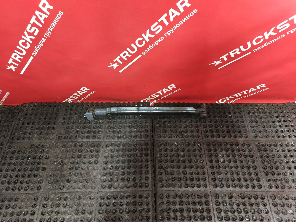 Цилиндр подъема кабины 2020г