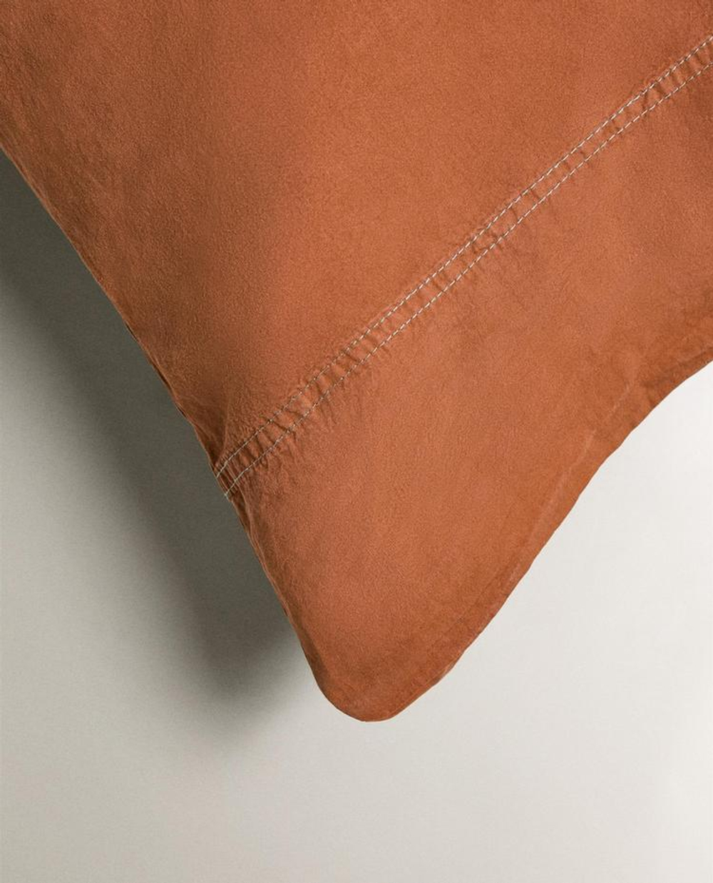 ZARA HOME ДЕТСКАЯ ОДНОТОННАЯ НАВОЛОЧКА, КОРИЧНЕВЫЙ