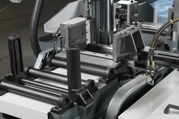 Автоматический ленточнопильный станок SVB-33NC, SMTG