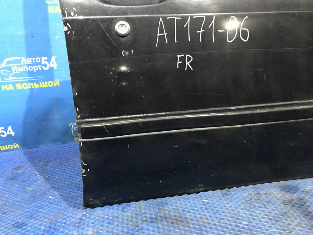 Дверь передняя правая TOYOTA CARINA 1990