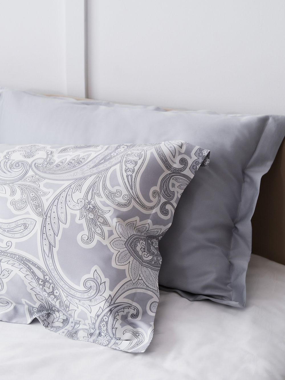 Постельные наволочки 50 на 70 светло-серые сатин