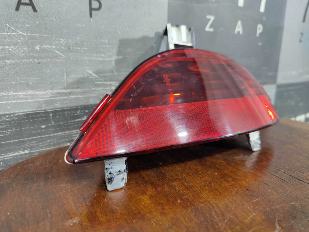 ПТФ задний левый Renault Duster 1 15-21 Б/У Оригинал 265850001R