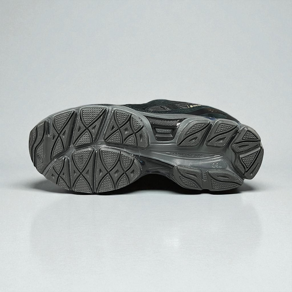 Asics GEL-NYC Winter Gore-Tex • Black Gray