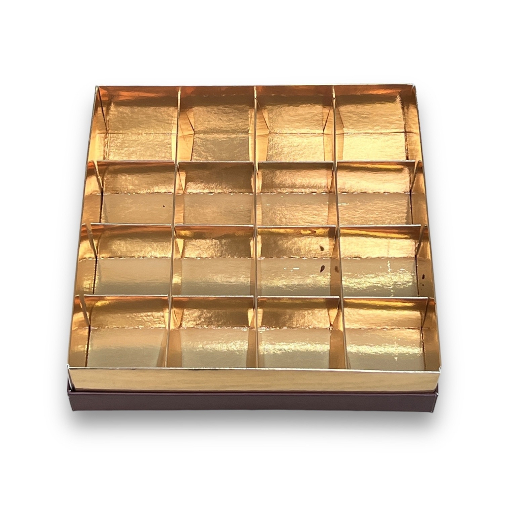 Коробка для конфет ПРЕМИУМ с большим окном 180*180*45 см (16) (шоколад/золото)