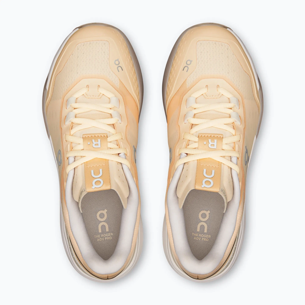 Женские Теннисные Кроссовки On Running The Roger Advantage Pro W blonde/gardenia