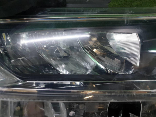 Битая Фара правая Toyota RAV4 5 XA50 (2018-н.в.) LED