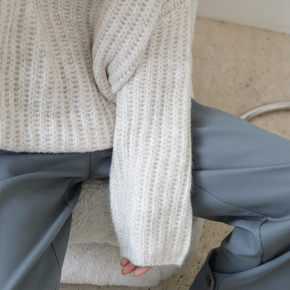 Свитер (кремово-белый)