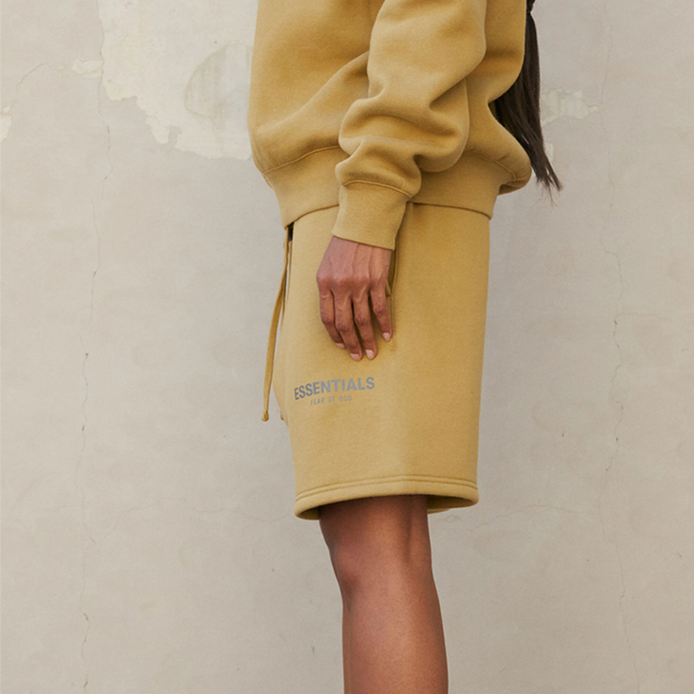 Шорты Fear of God Essentials FW21 Sweatshort Amber Logo, FOG-FW21-021