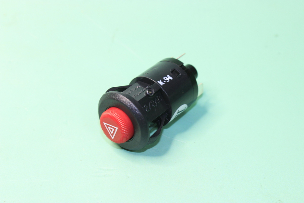 Выключатель-кнопка аварийной сигнализации 24В 6 контактов