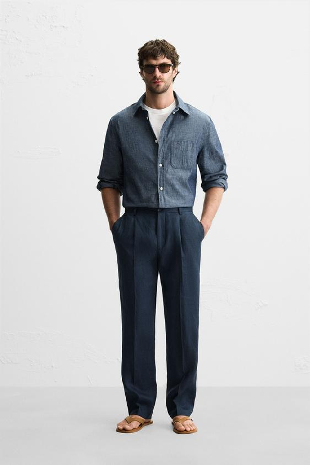 ZARA БРЮКИ ИЗ 100% ЛЬНА С ЗАЩИПАМИ, МОРСКОЙ ТЕМНО-СИНИЙ