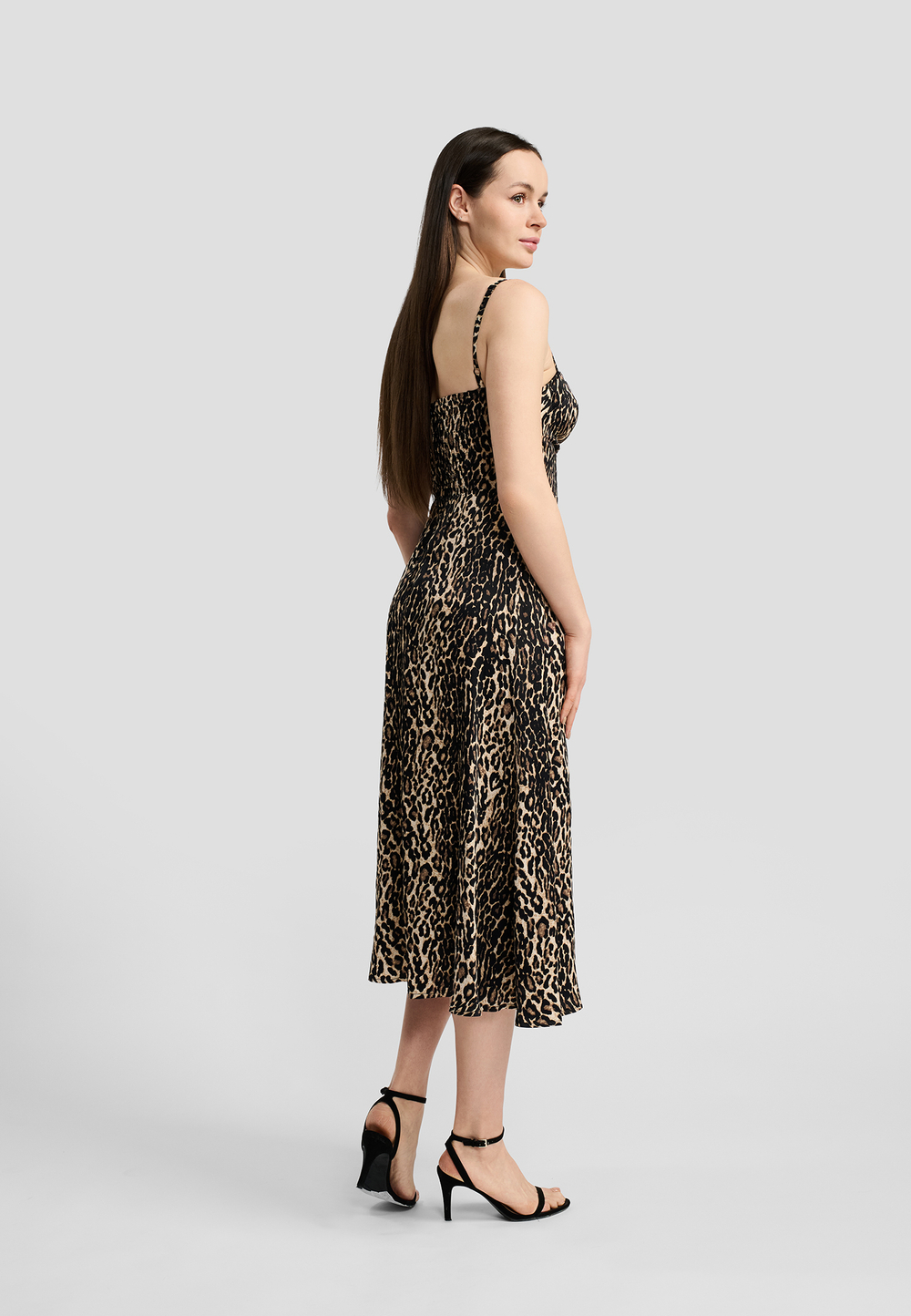 САРАФАН С ЧАШКОЙ