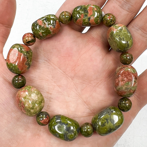 Браслет на резинке Унакит, 18 см