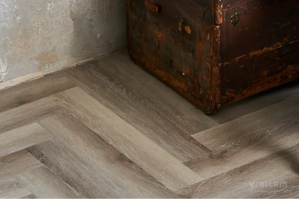 Vinilam Parquet Herringbone Glue Паркет Эрмитаж, 2,79 м²