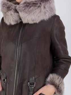 Дубленка зимняя с капюшоном натуральная