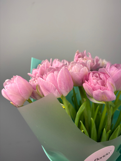 Букет из 15 махровых тюльпанов