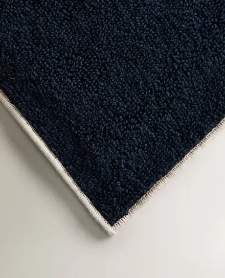 ZARA HOME БАННОЕ ПОЛОТЕНЦЕ ИЗ ХЛОПКА С ОТДЕЛКОЙ ОВЕРЛОКОМ, СИНИЙ