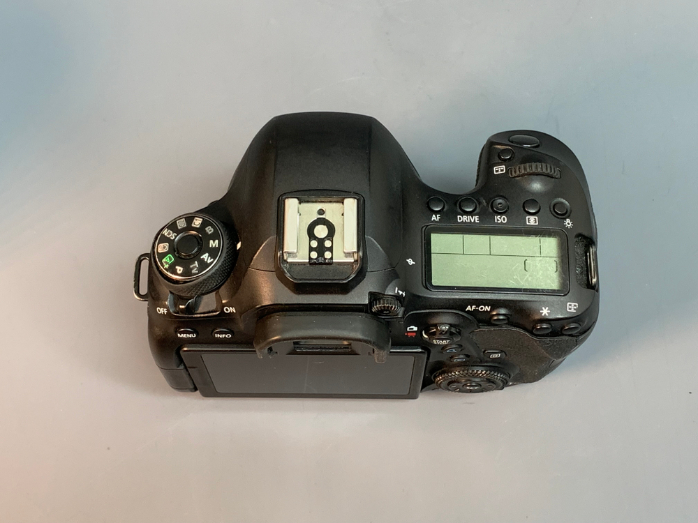 Canon EOS 6D Mark II 30.500 кадров