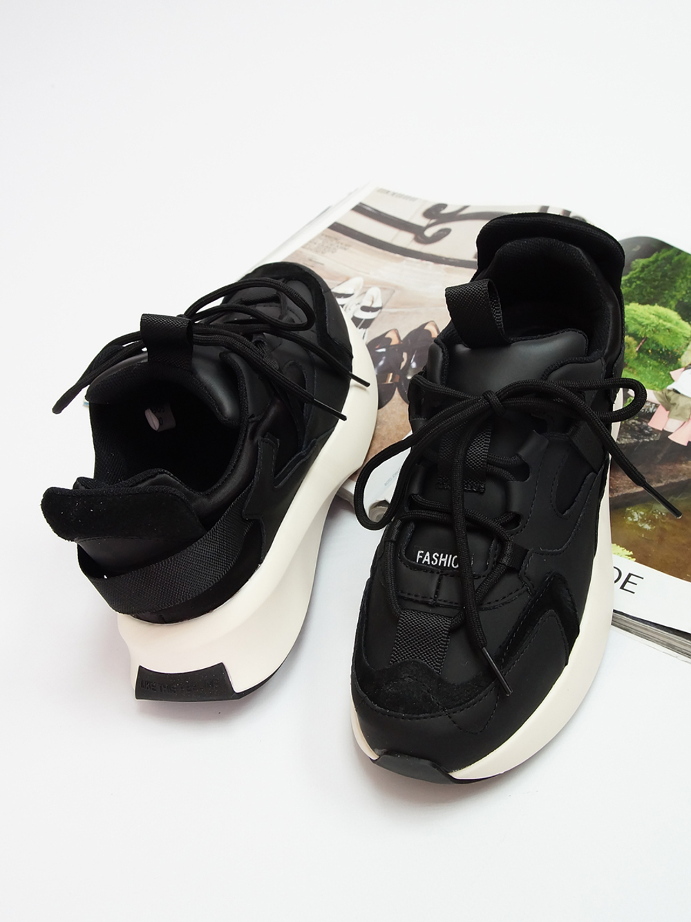 Кроссовки женские демисезонные