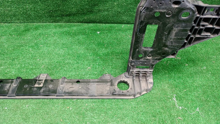 Панель передняя Genesis G70 (2017-2021)