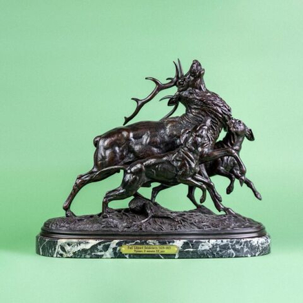 Винтаж: Бронзовая скульптура «Охота на оленей»