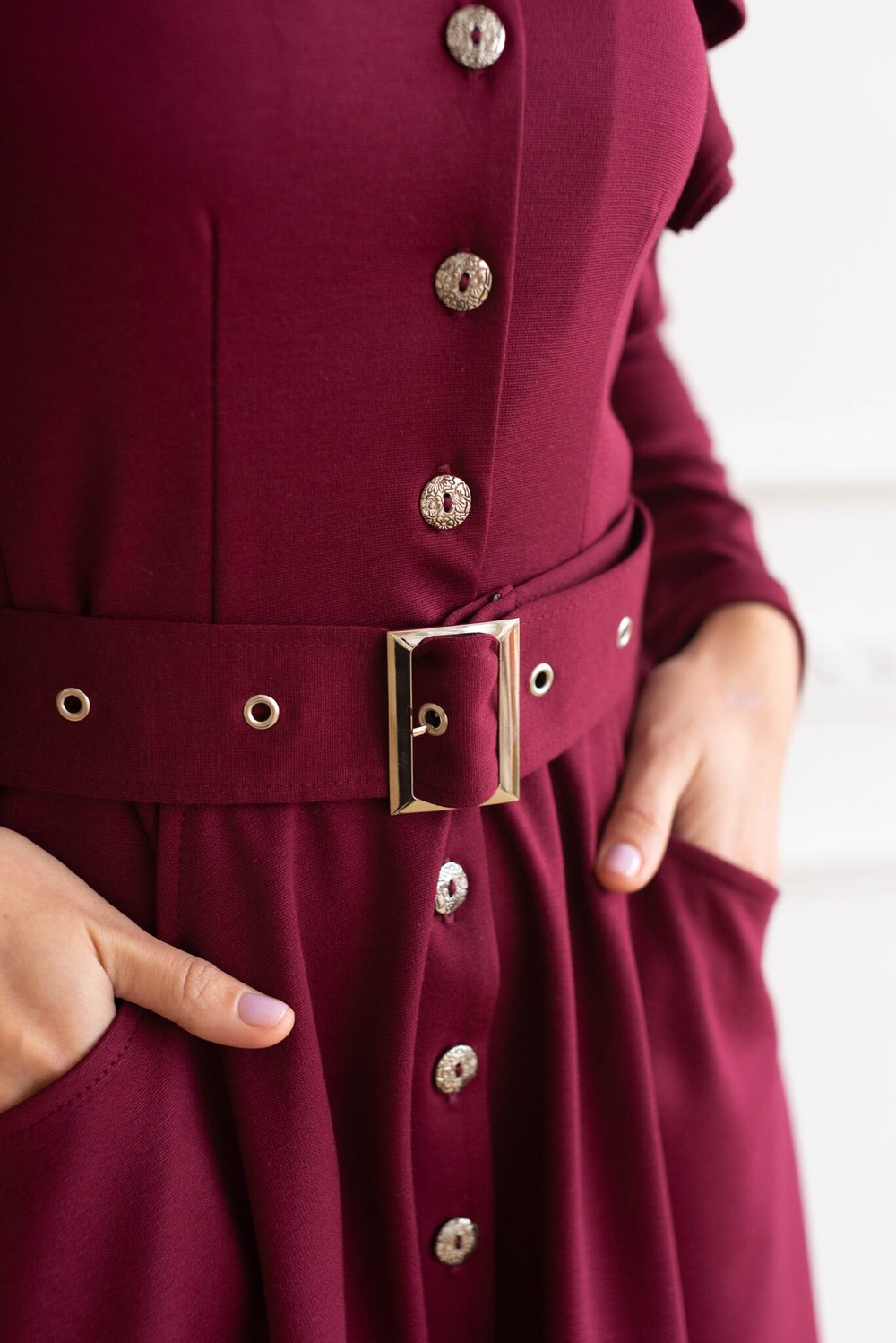 Платье бордовое с воланами из вискозы