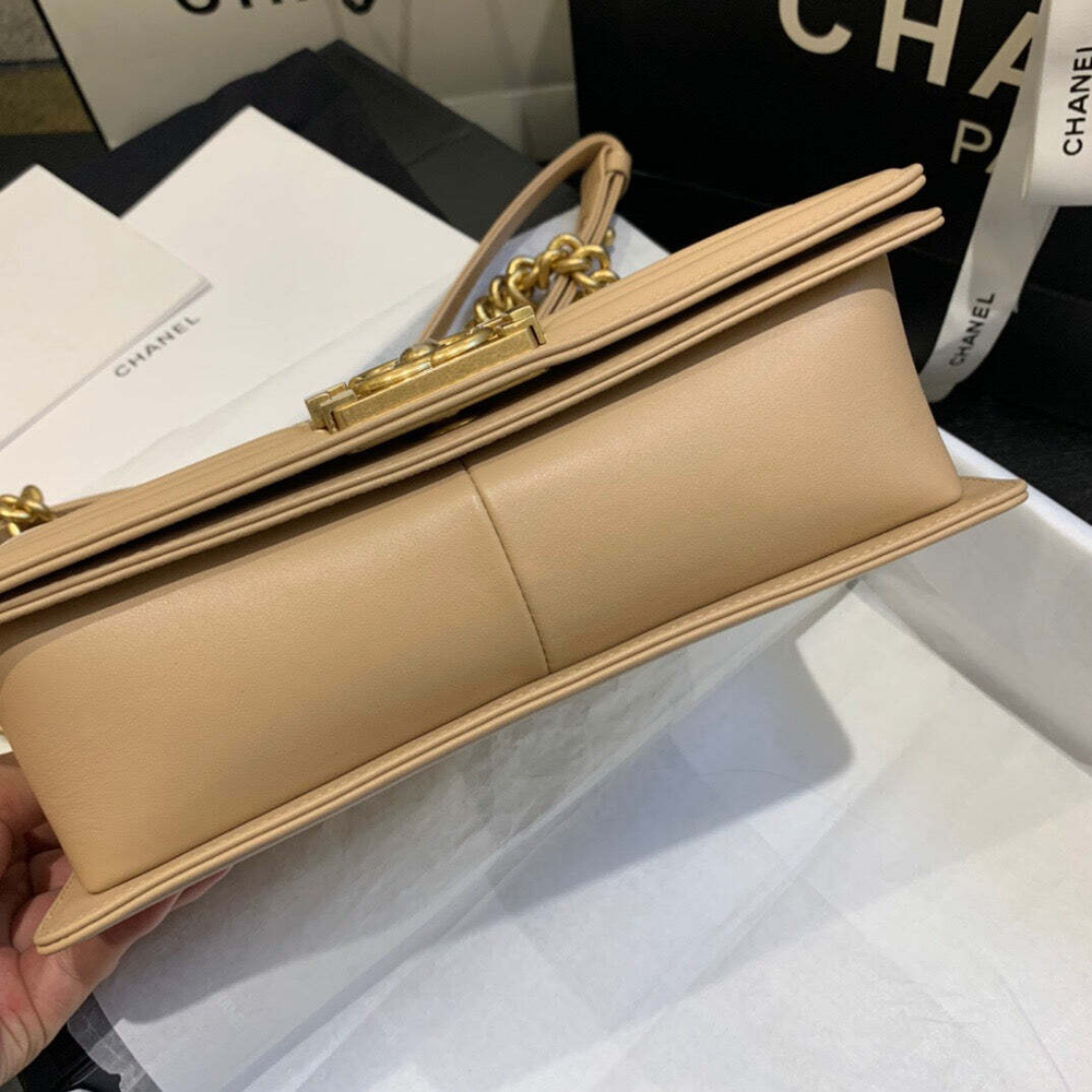 Chanel Boy 25 cm