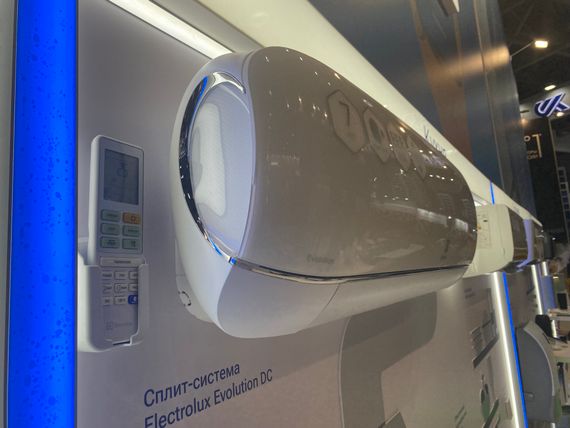 Сплит-система инверторного типа Electrolux Evolution Super DC Inverter EACS/I-14HEV/N3 комплект