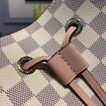 Louis Vuitton NeoNoe MM