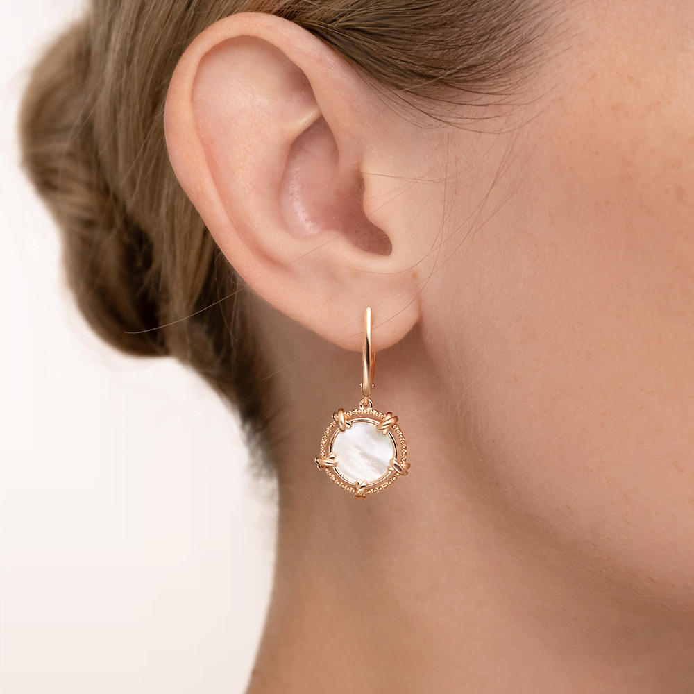 Серьги с английским замком из красного золота с перламутром