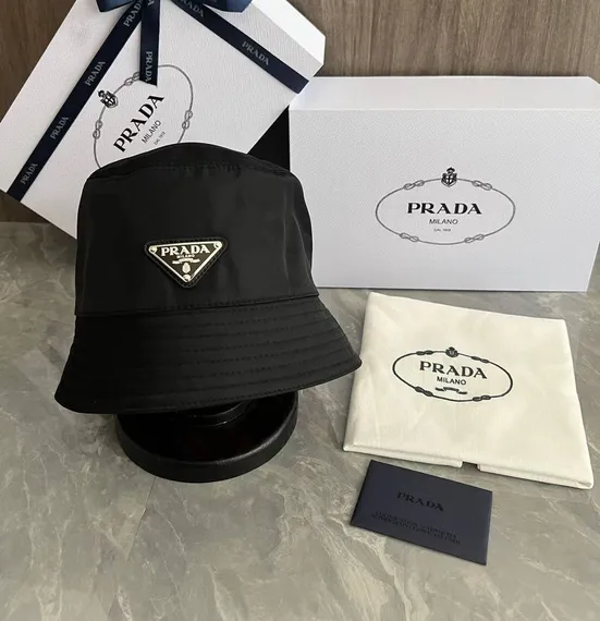 Панама Prada re-nylon
