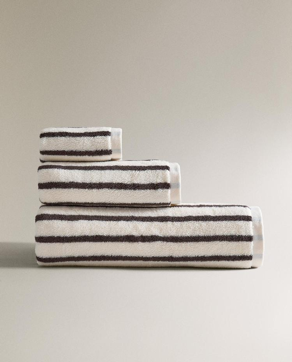 ZARA HOME БАННОЕ ПОЛОТЕНЦЕ В ПОЛОСКУ, КОРИЧНЕВЫЙ