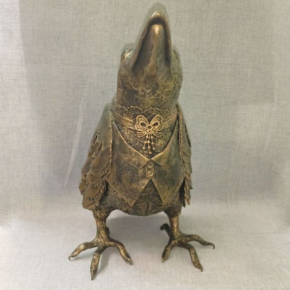 Ворон в жилете