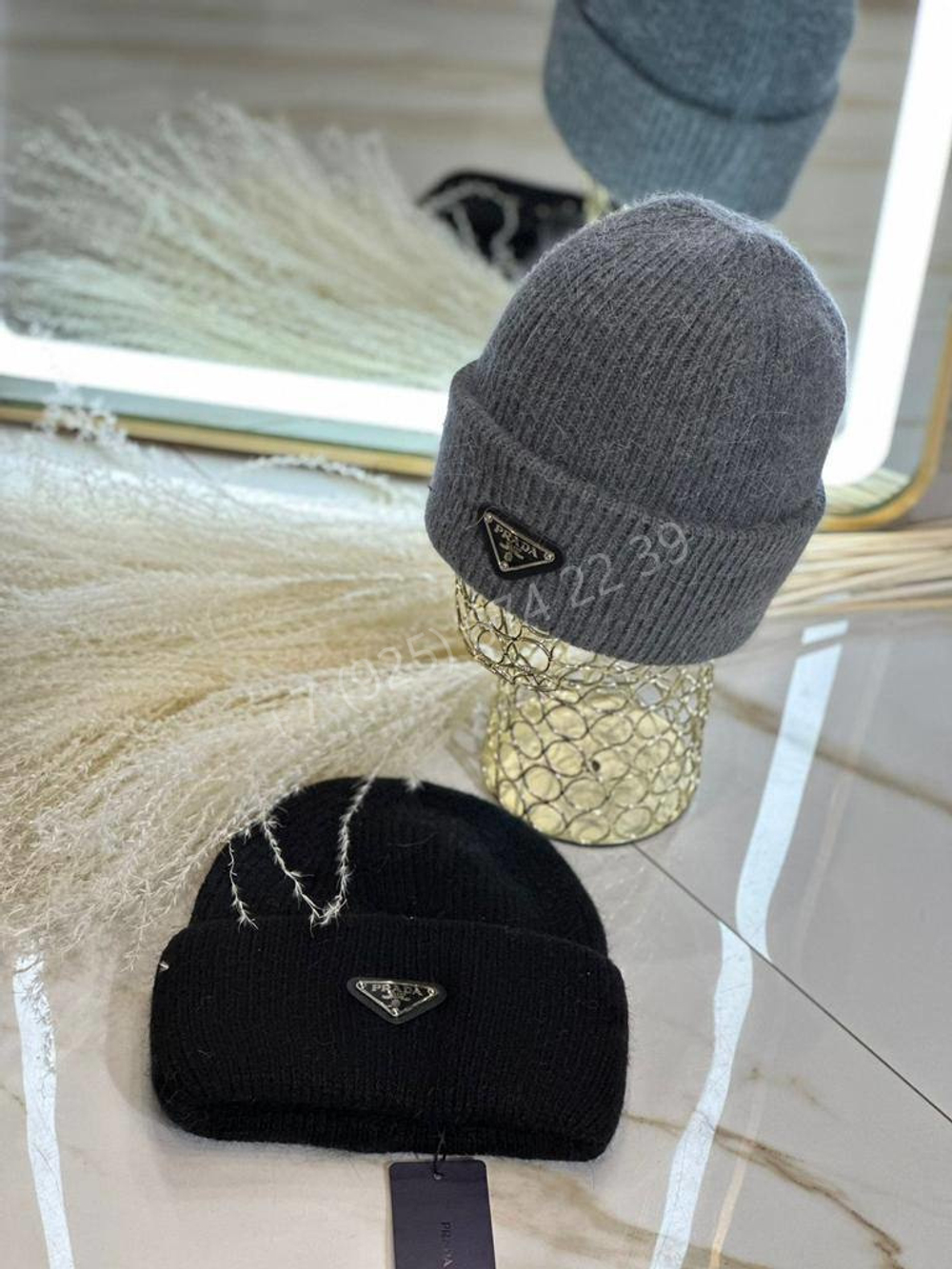 Шапка Prada