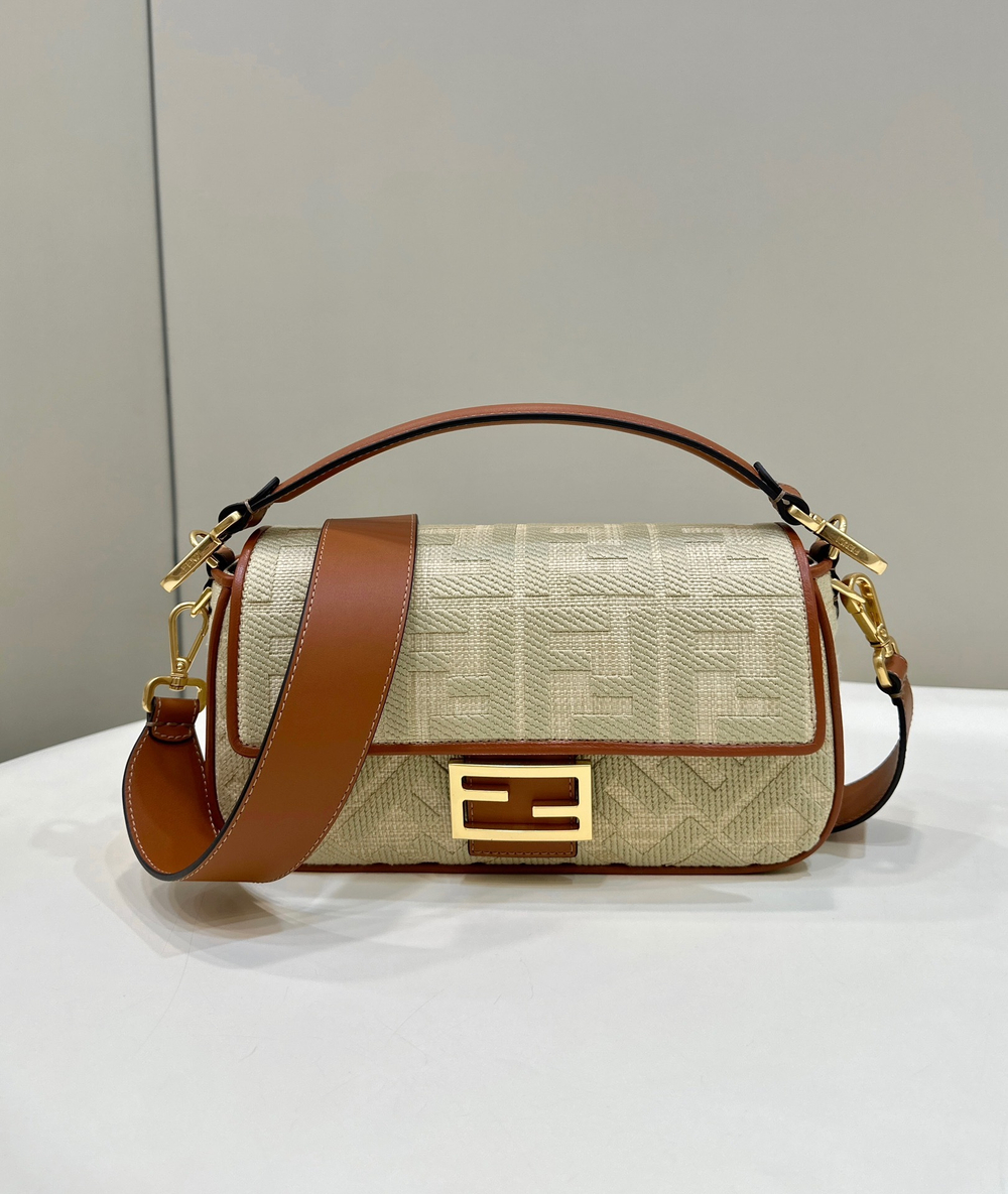 Fendi Baguette 27 cm