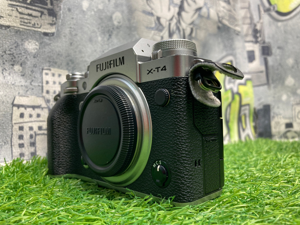 FujiFilm X-T4 Silver