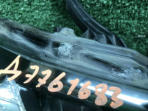 Битая Фара правая Toyota LC Prado 150 (17-нв) LED