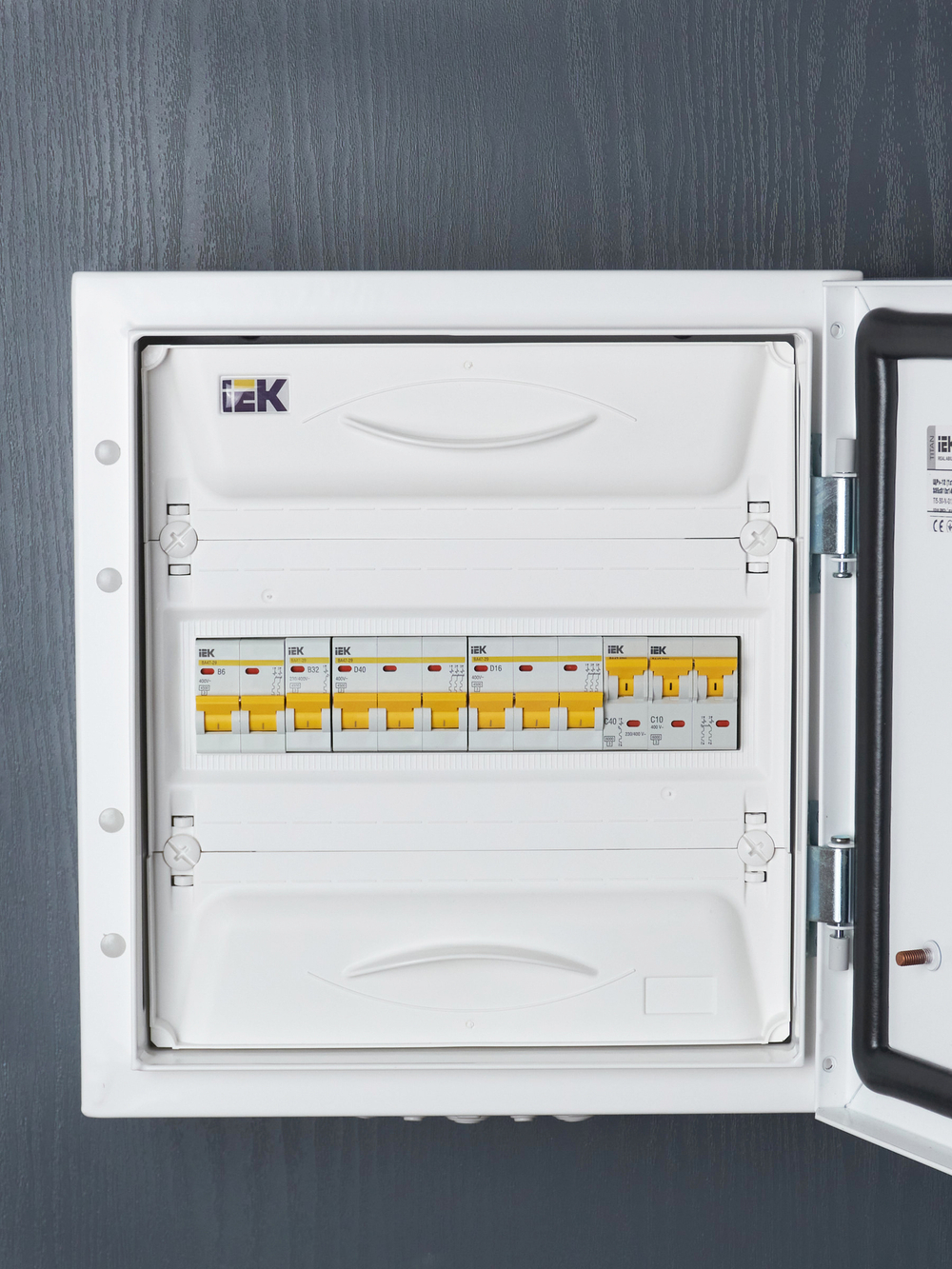 KARAT Автоматический выключатель ВА47-29 3P D 16А 4,5кА IEK