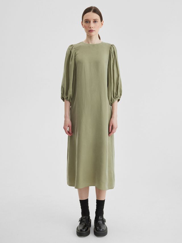 Платье с пышными рукавами оливкового цвета