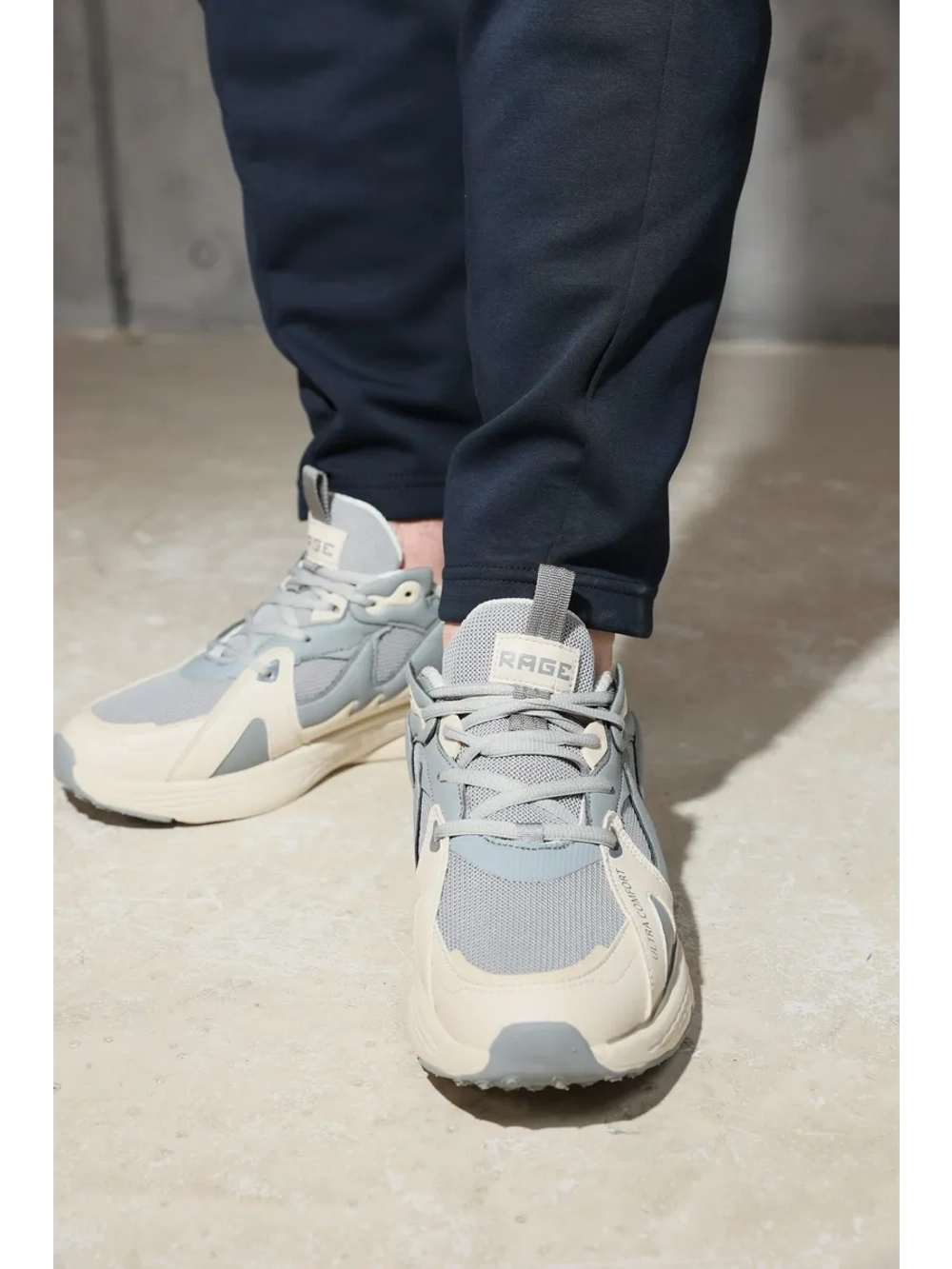 Спортивные брюки