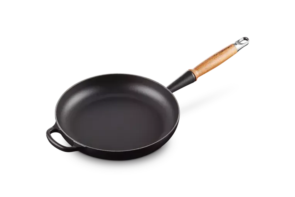 Le Creuset - Сковорода чугунная 26см, черная матовая / артикул   20258260000422  / GTIN 024147324256