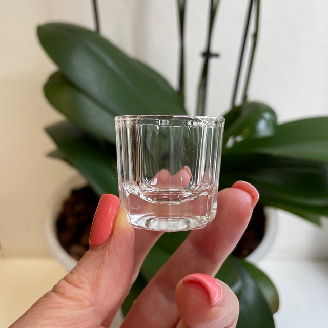 Стаканчик для жидкости стеклянный