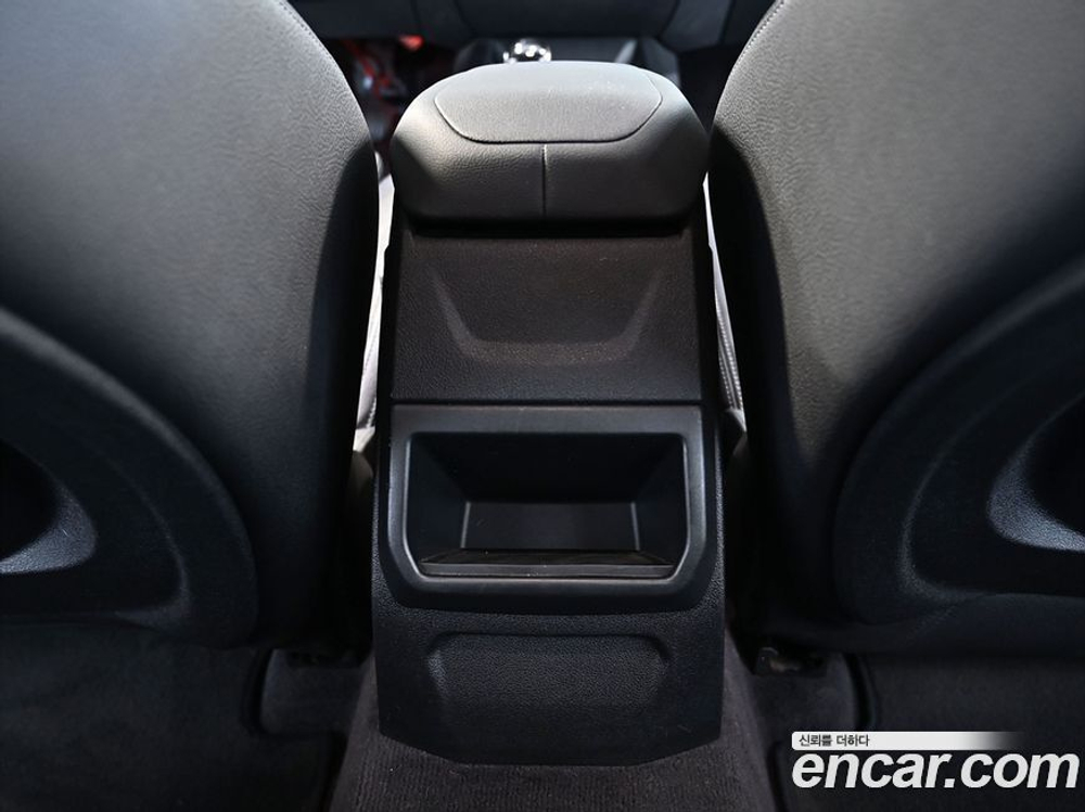 BMW 1 Series (F40) 118d Joy First Editions (06.2020)
