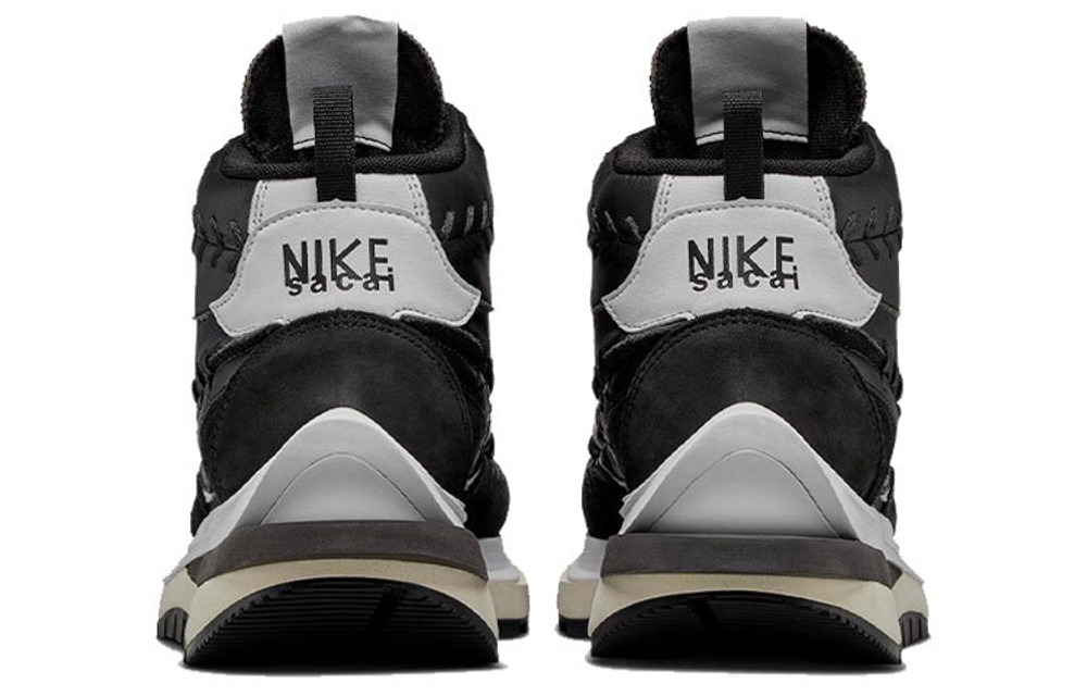 Кроссовки Sacai X Jean Paul Gaultier X Nike Vaporwaffle Mix