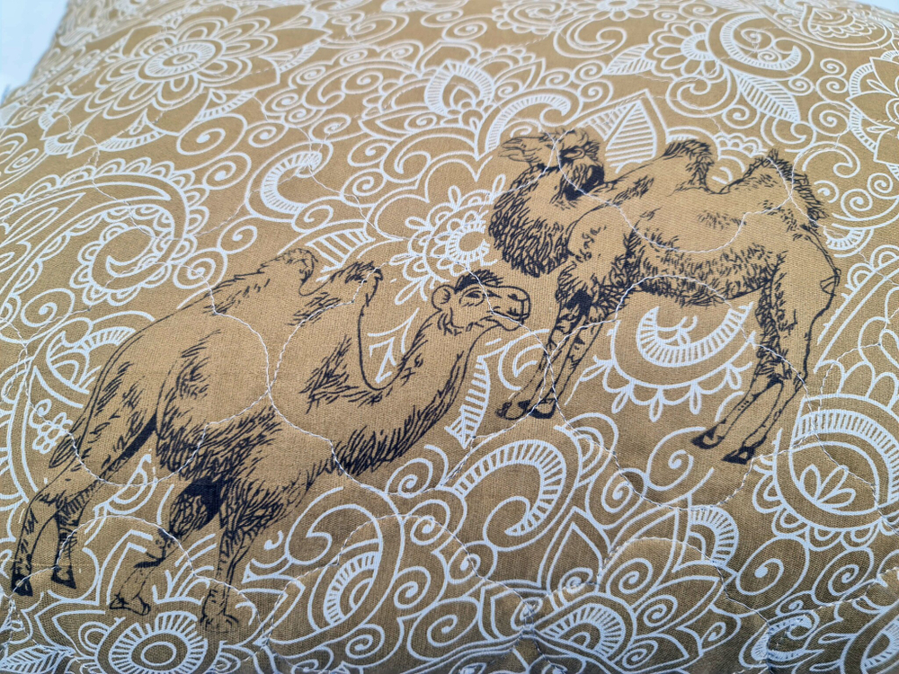Подушка верблюжья шерсть Camel