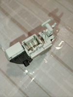 Замок двери (блокировка люка) DKS67A Bosch, Siemens, Neff, Gaggenau INT023BO