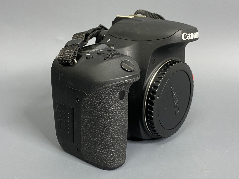 Canon EOS 77D 1800 кадров